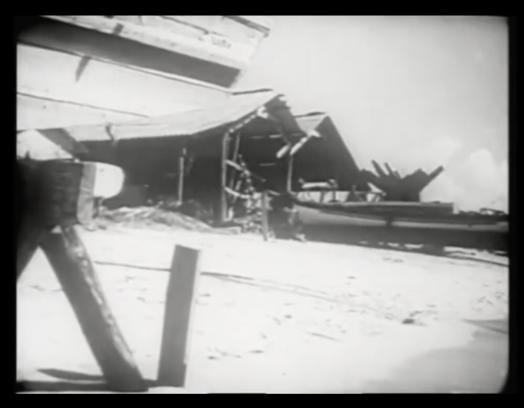 Estaleiro Altemburg - Ilhabela - Foto reproduzida de cena do filme Caiçara. Todos os direitos reservados.